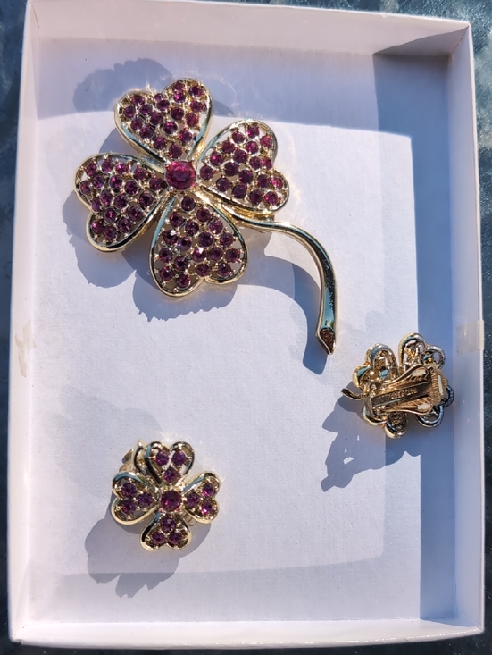 Sarah Coventry Jewelry - Vintage Sarah Coventry Gold-Tone Four-Leaf Clover Brooch and Clip Earrings Set